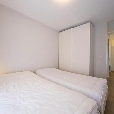 Apartamento Atlantis I - 0104 + Box 14 *